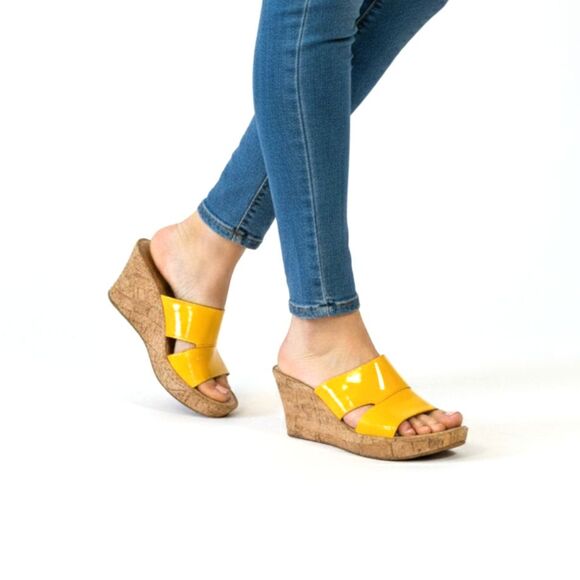 Born Zefira Size 8 Yellow Patent Leather Cork Slide Platform Boho Wedge - Picture 9 of 10